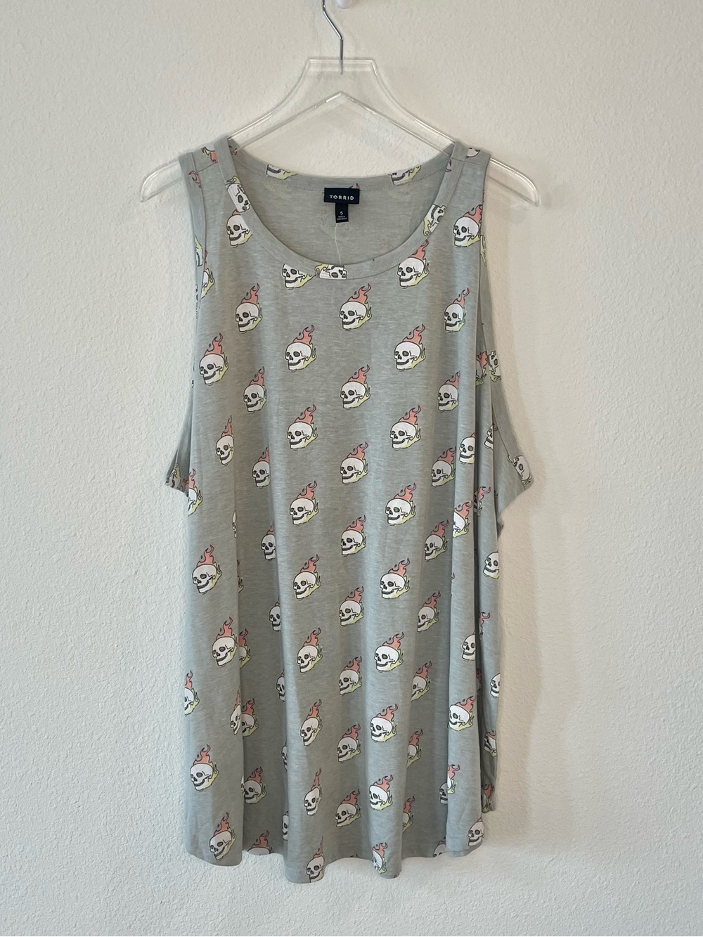 Torrid Flaming Skull Tank NWT